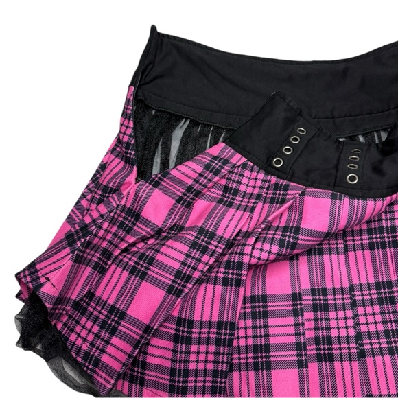 Plaid Pink and Black Skirt - Picture 3 of 3
